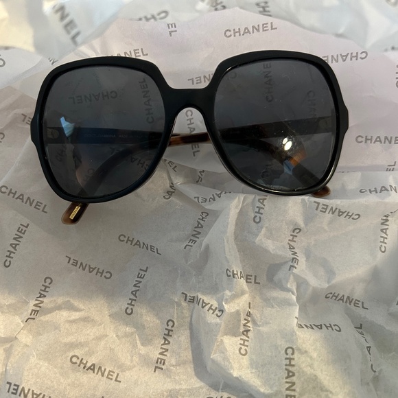 Dolce & Gabbana Accessories - Dolce & Gabbana sunglasses